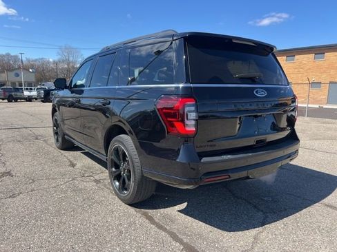 Used 2023 Ford Expedition Limited image 6