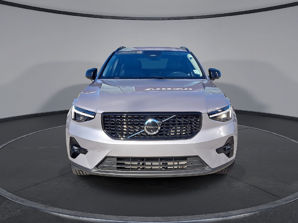 Certified 2026 Volvo XC40 B5 Plus AWD/4WD image 35