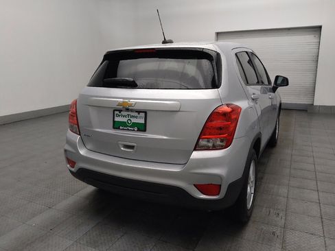 Used 2020 Chevrolet Trax LS w/ Tint and Cruise Package FWD image 9