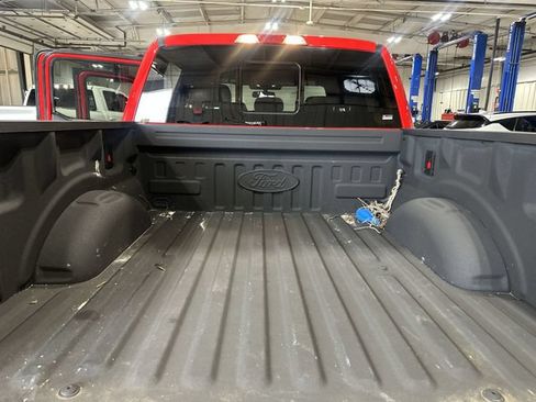 Used 2018 Ford F150 XLT w/ Equipment Group 302A Luxury AWD/4WD image 26