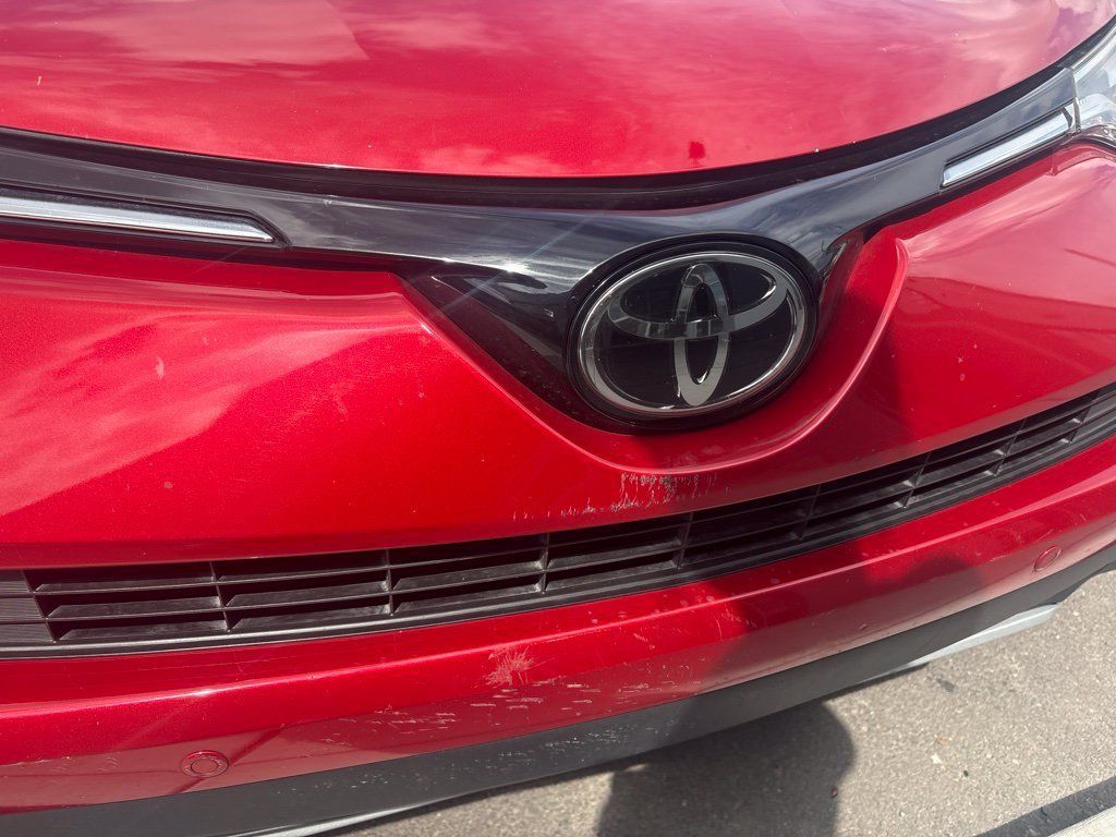 Used 2016 Toyota RAV4 Limited FWD image 3