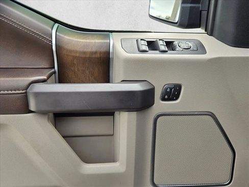 Used 2019 Ford F150 Limited w/ Trailer Tow Package image 9