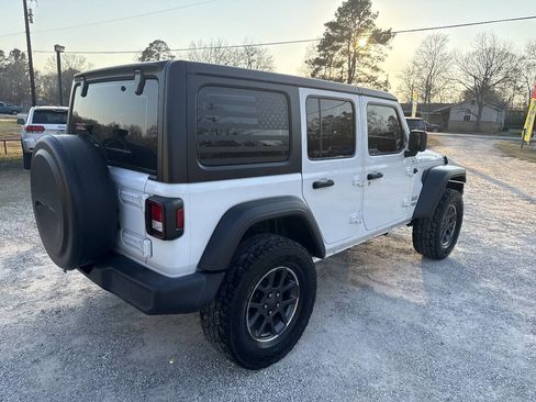 Used 2019 Jeep Wrangler Unlimited Sport image 5