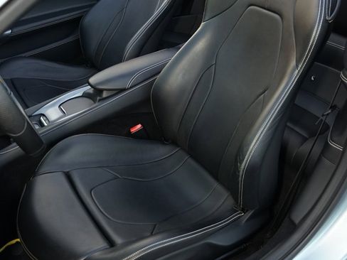 Used 2019 Ferrari Portofino image 9