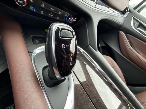 Certified 2021 Buick Enclave Avenir w/ Avenir Technology Package image 22