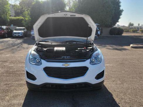 Used 2017 Chevrolet Equinox LS image 32