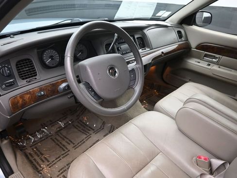 Used 2009 Mercury Grand Marquis LS RWD image 14