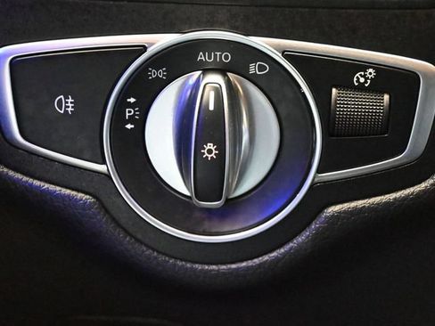 Used 2022 Mercedes-Benz GLC 300 image 24
