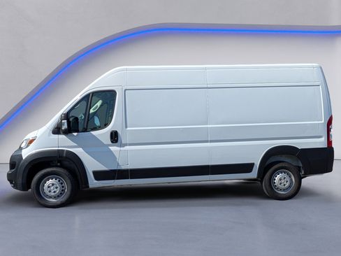 Used 2025 RAM ProMaster 2500 w/ Convenience Group FWD image 6