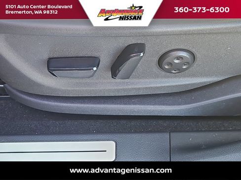 Used 2024 Nissan Ariya AWD image 10