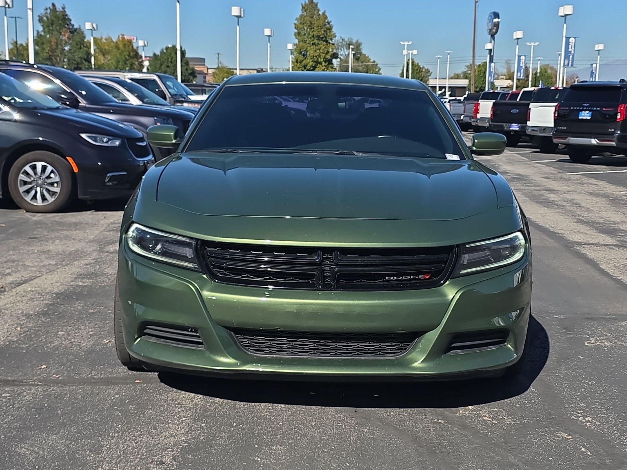 Used 2020 Dodge Charger SXT RWD image 11