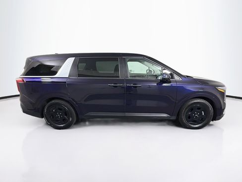 Used 2025 Kia Carnival FWD image 10
