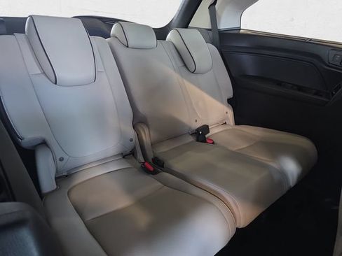Used 2025 Honda Odyssey Touring image 12