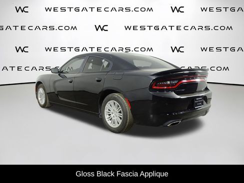 Used 2020 Dodge Charger SXT w/ Blacktop Package image 5
