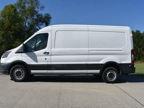 Used 2018 Ford Transit 250 148 Medium Roof image 3