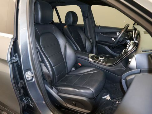 Used 2018 Mercedes-Benz GLC 300 GLC 300 w/ Premium Package image 45