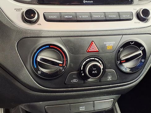 Used 2020 Hyundai Accent SE image 21