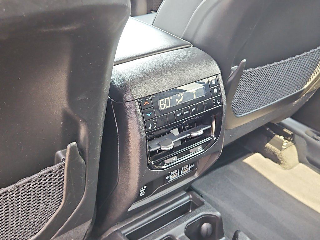 Used 2022 Jeep Grand Cherokee L Limited AWD/4WD image 13