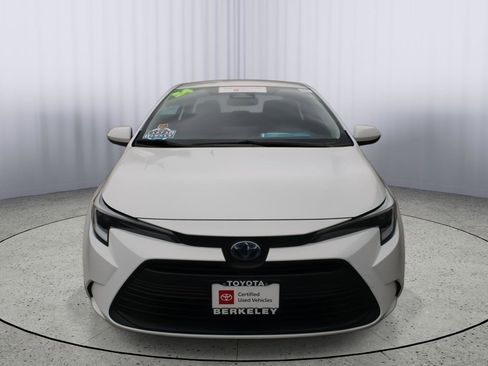 Certified 2024 Toyota Corolla LE image 3