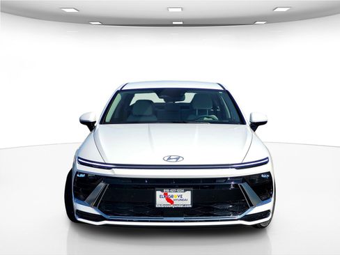 New 2025 Hyundai Sonata SEL image 2