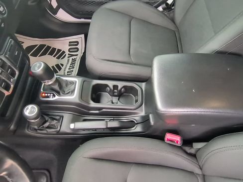 Used 2020 Jeep Wrangler Unlimited Sport S AWD/4WD image 14