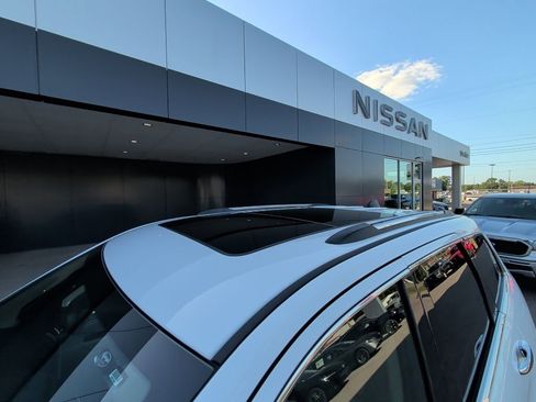 Used 2022 Jeep Grand Cherokee Limited w/ Tech Group image 8