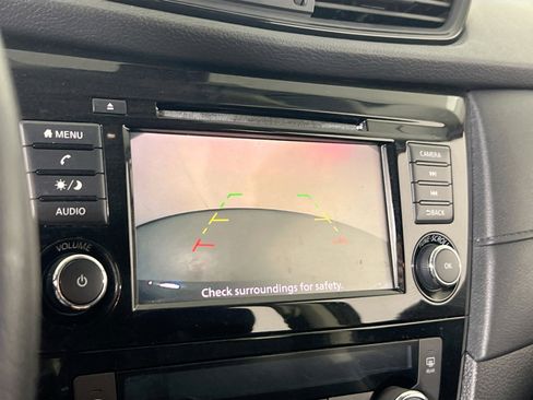 Used 2019 Nissan Rogue SV image 13