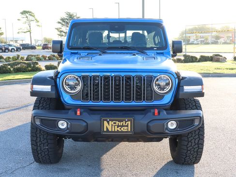 New 2025 Jeep Gladiator Rubicon w/ Convenience Group image 3