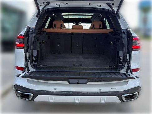 Used 2023 BMW X5 sDrive40i w/ M Sport Package RWD image 5