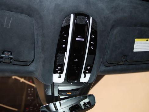 Used 2020 Porsche Cayenne Turbo AWD/4WD image 61