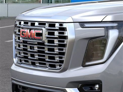 New 2025 GMC Yukon XL Denali w/ Sun & Power Step Package image 13