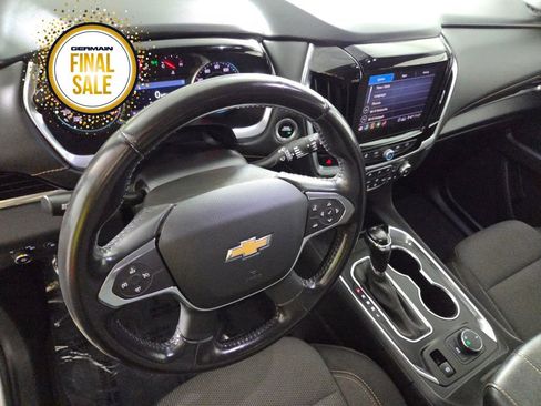 Used 2020 Chevrolet Traverse LT image 14