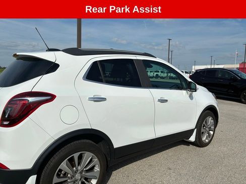 Used 2025 Buick Encore GX Preferred w/ Advanced Technology Package AWD/4WD image 3