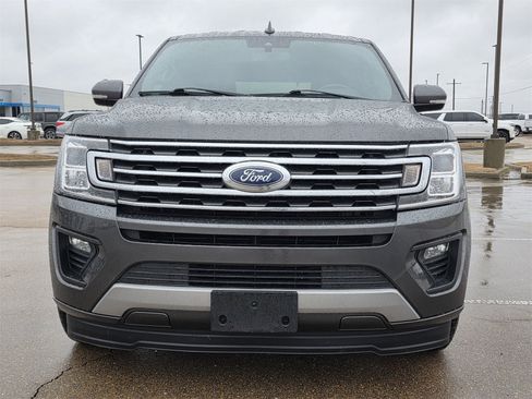 Used 2021 Ford Expedition XLT image 2