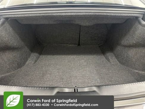 Used 2022 Chrysler 300 Touring w/ Sport Appearance Package image 16