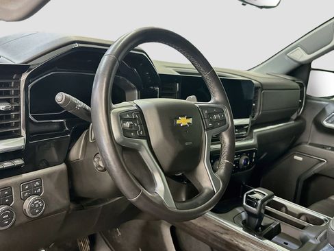 Used 2023 Chevrolet Silverado 1500 LTZ w/ LTZ Premium Package AWD/4WD image 18