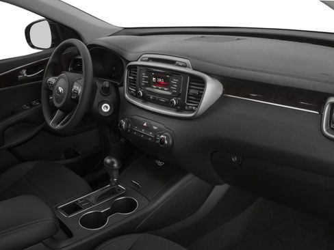 Used 2018 Kia Sorento FWD image 10