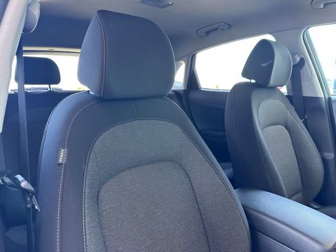 Used 2023 Hyundai Kona SE image 27