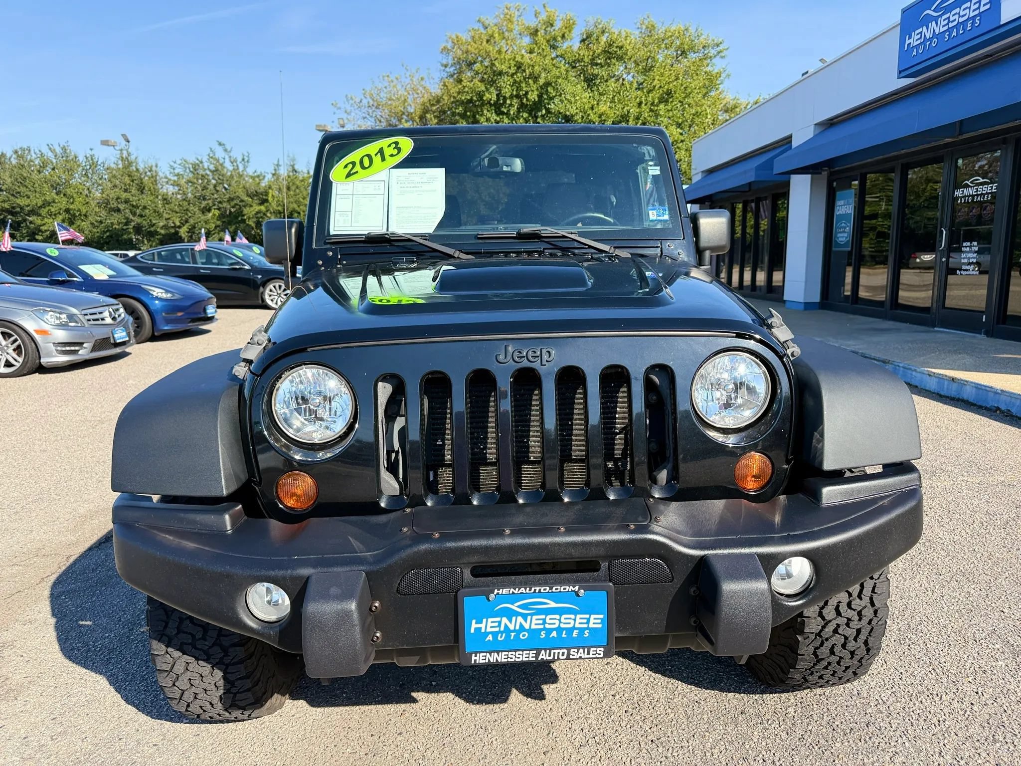 Used 2013 Jeep Wrangler Sahara AWD/4WD image 9