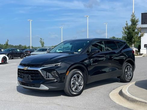 Used 2025 Chevrolet Blazer LT AWD/4WD image 4