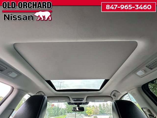 Used 2022 Nissan Pathfinder Platinum w/ Lighting Package (N92) FWD image 13