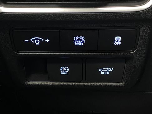 Certified 2025 Hyundai Sonata Limited FWD image 14