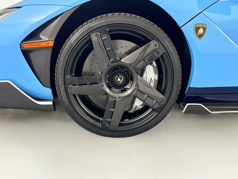 Used 2017 Lamborghini Centenario LP 770-4 image 31