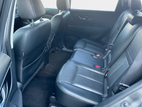 Used 2018 Nissan Rogue SL w/ Premium Package AWD/4WD image 14