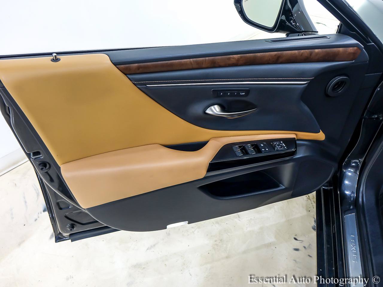 Used 2023 Lexus ES 350 w/ Premium Package FWD image 25