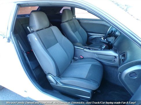 Used 2016 Dodge Challenger R/T w/ Blacktop Package image 21