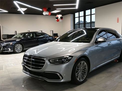 Used 2022 Volkswagen Tiguan SE image 4