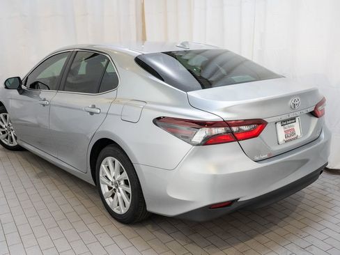 Used 2023 Toyota Camry LE image 3