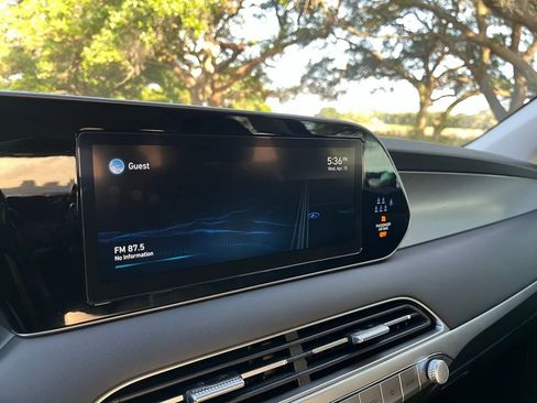 Used 2022 Hyundai Palisade SEL w/ Premium Package image 21