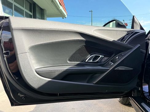 Used 2018 Audi R8 V10 w/ Black Optic Package image 18